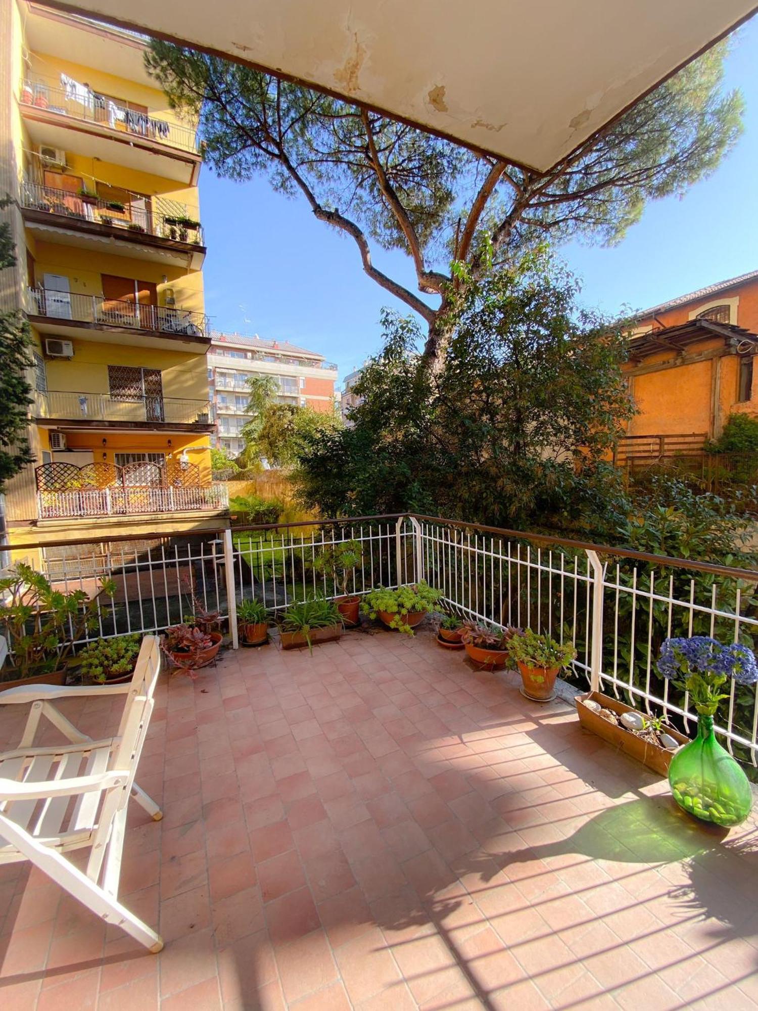 Appartamento Per 4 In Via Tiburtina, Wi-Fi, Metro B E Bus Per Il Centro E La Sapienza Rom Exterior foto